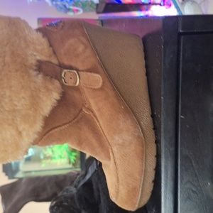 Bear paw boots